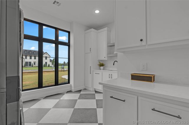 15228 S 27th East Avenue, Bixby, OK 74008