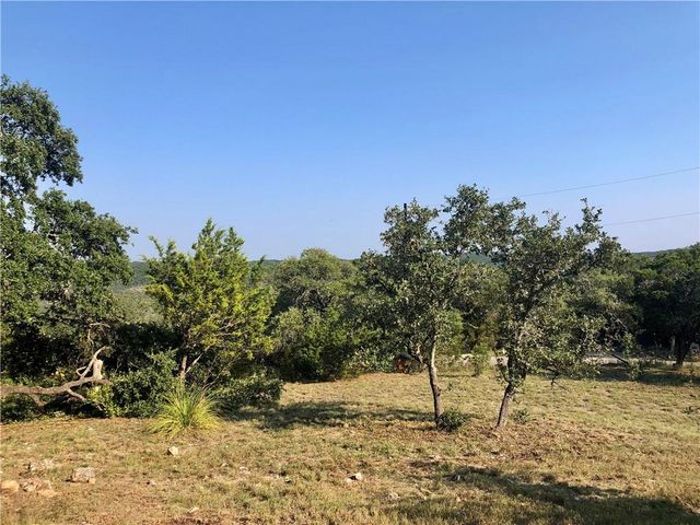 2 Meridian DR, Wimberley, TX 78676