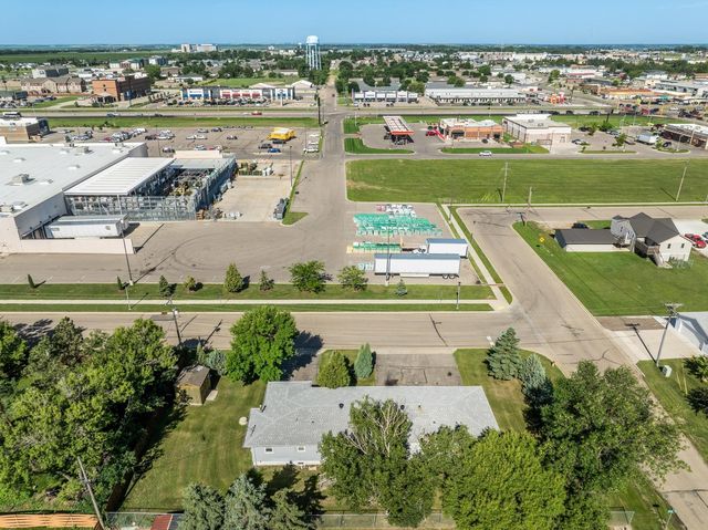 3301 1st Street SE, Minot, ND 58701