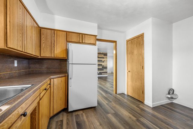 3301 1st Street SE, Minot, ND 58701