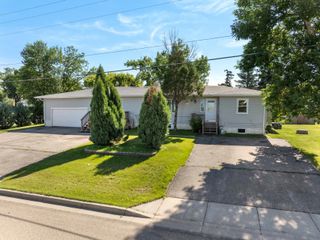 3301 1st Street SE, Minot, ND 58701