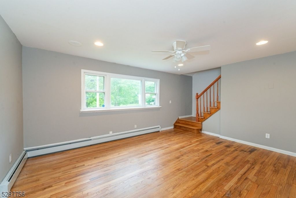17 Oakwood Ave, Pequannock Twp., NJ 07440 — photo 3