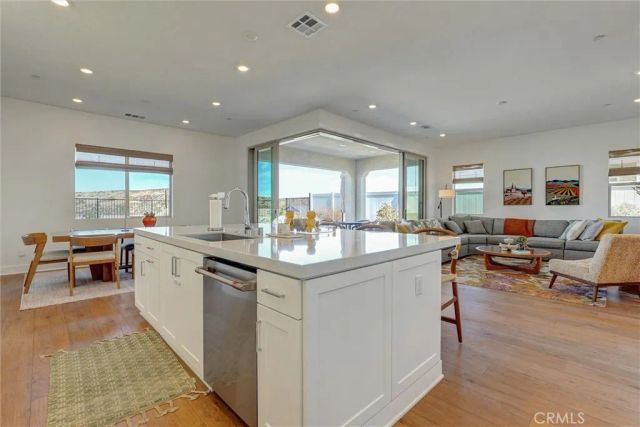 29455 Corte Halcon, Valencia, CA 91354