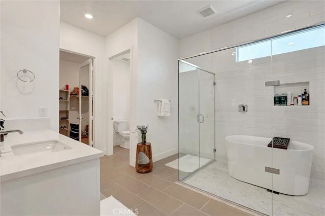 29455 Corte Halcon, Valencia, CA 91354