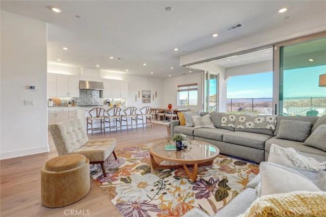 29455 Corte Halcon, Valencia, CA 91354