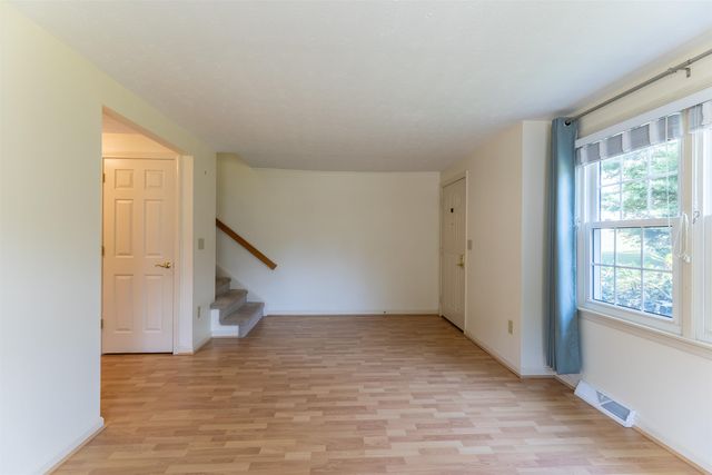 62 Lochmere Lane, Nashua, NH 03063