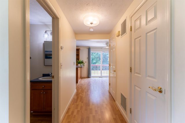 62 Lochmere Lane, Nashua, NH 03063