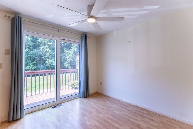 62 Lochmere Lane, Nashua, NH 03063