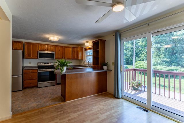 62 Lochmere Lane, Nashua, NH 03063