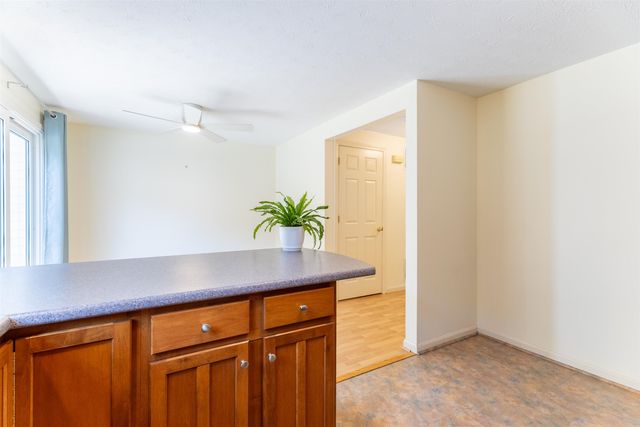 62 Lochmere Lane, Nashua, NH 03063