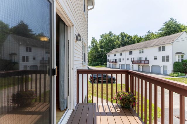 62 Lochmere Lane, Nashua, NH 03063