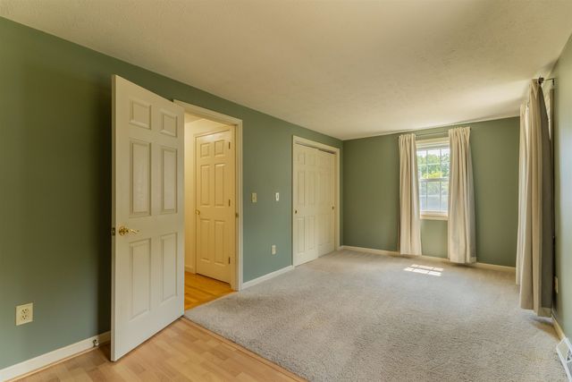 62 Lochmere Lane, Nashua, NH 03063