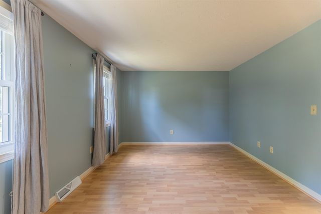 62 Lochmere Lane, Nashua, NH 03063