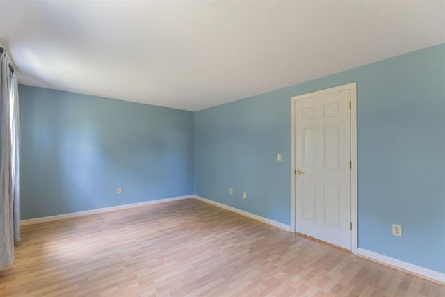 62 Lochmere Lane, Nashua, NH 03063