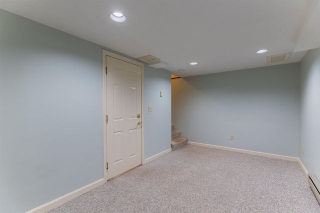 62 Lochmere Lane, Nashua, NH 03063