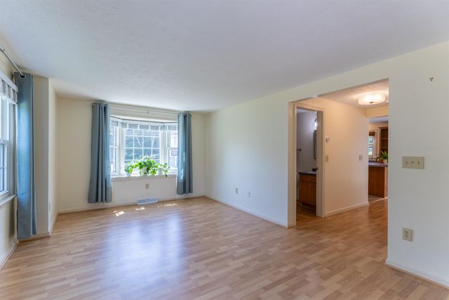 62 Lochmere Lane, Nashua, NH 03063