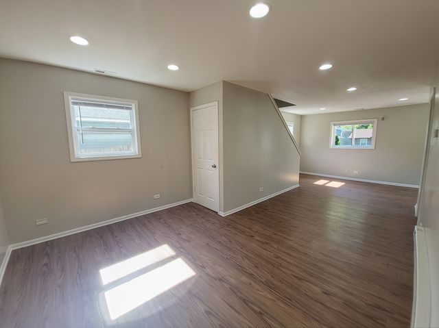 121 Highmoor Drive, Round Lake Park, IL 60073