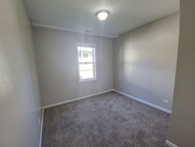 121 Highmoor Drive, Round Lake Park, IL 60073