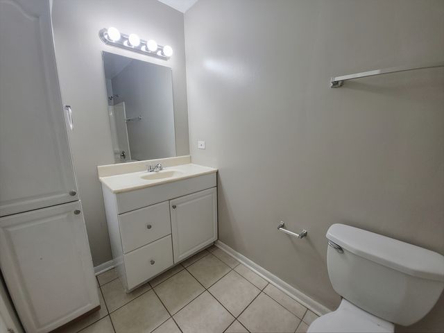 121 Highmoor Drive, Round Lake Park, IL 60073