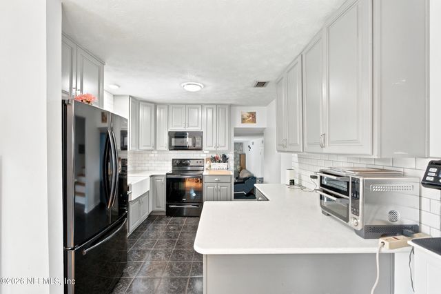 5922 TRIUMPH Lane W, Jacksonville, FL 32244