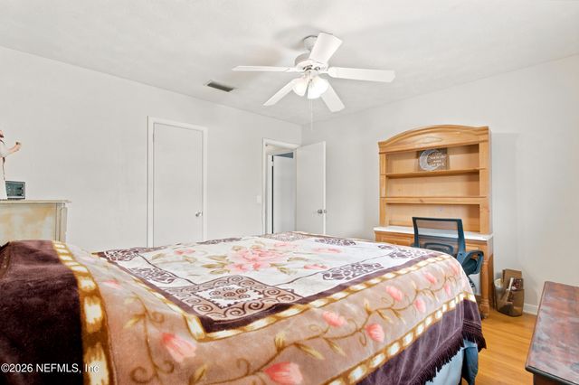 5922 TRIUMPH Lane W, Jacksonville, FL 32244