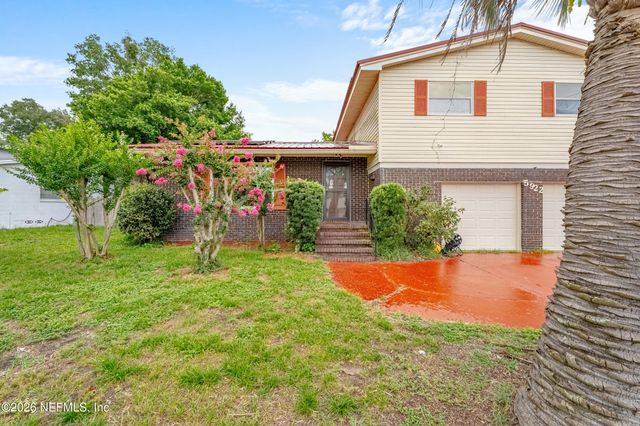 5922 TRIUMPH Lane W, Jacksonville, FL 32244