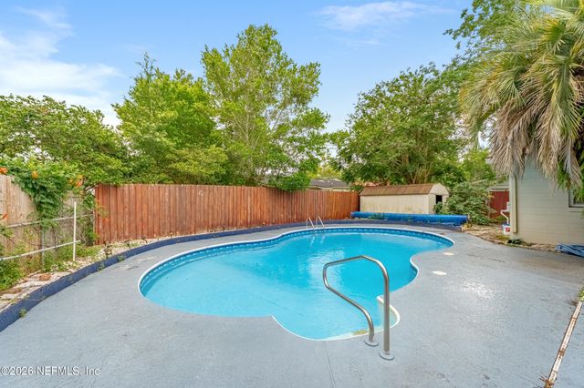 5922 TRIUMPH Lane W, Jacksonville, FL 32244