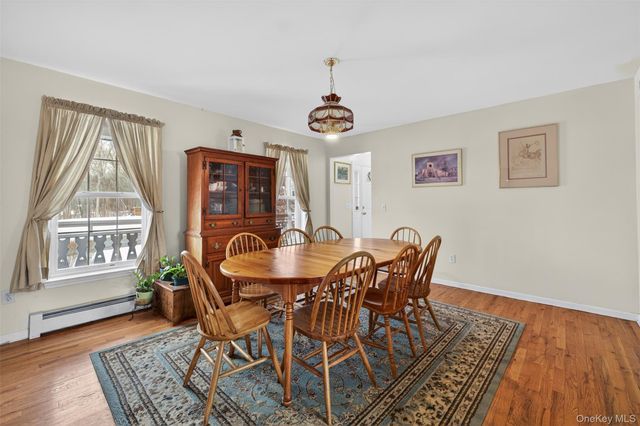 6 Jill Marie Circle, Wallkill, NY 12589