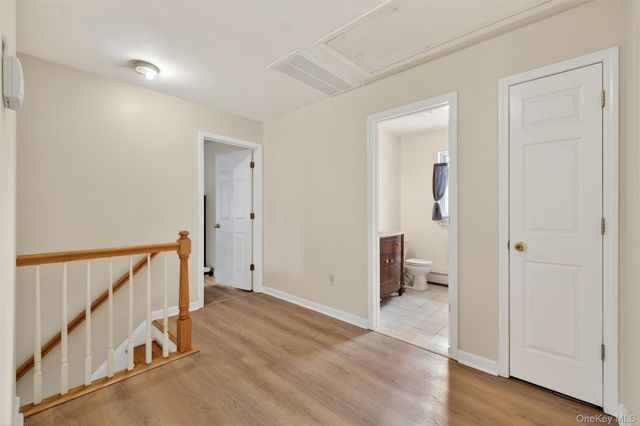 6 Jill Marie Circle, Wallkill, NY 12589