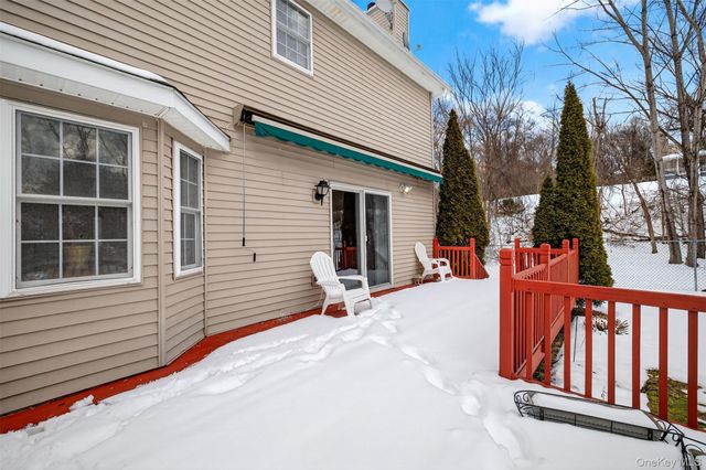 6 Jill Marie Circle, Wallkill, NY 12589