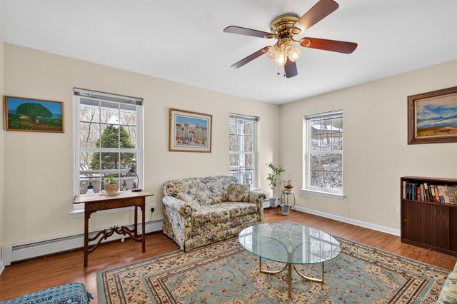 6 Jill Marie Circle, Wallkill, NY 12589