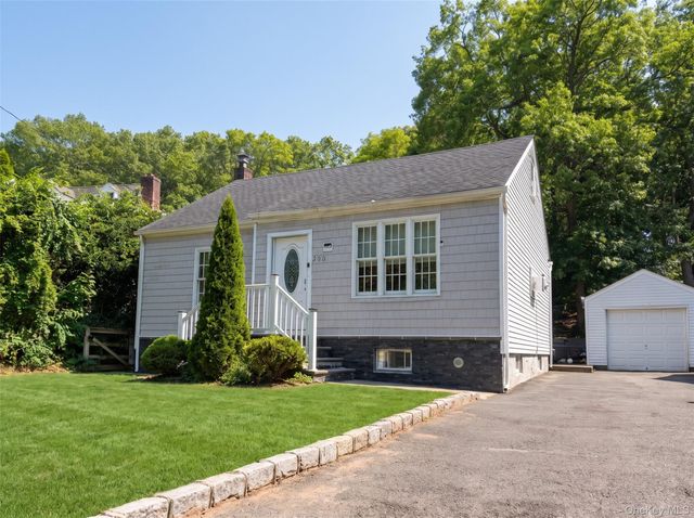 390 Central Islip Boulevard, Ronkonkoma, NY 11779