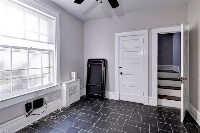 5812 Huntington AVE, Newport News, VA 23607
