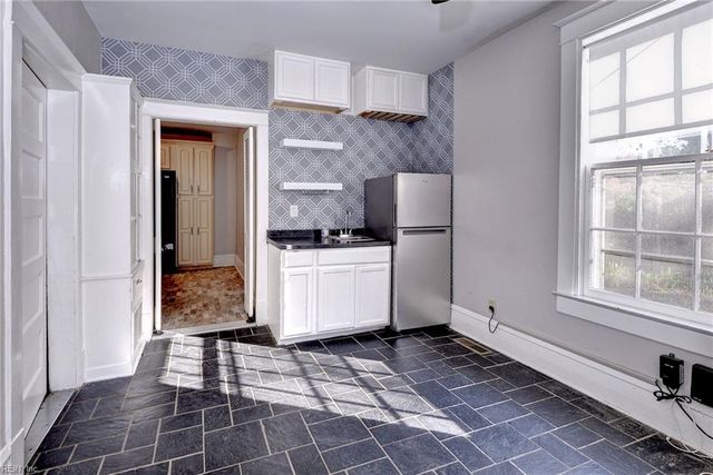 5812 Huntington AVE, Newport News, VA 23607