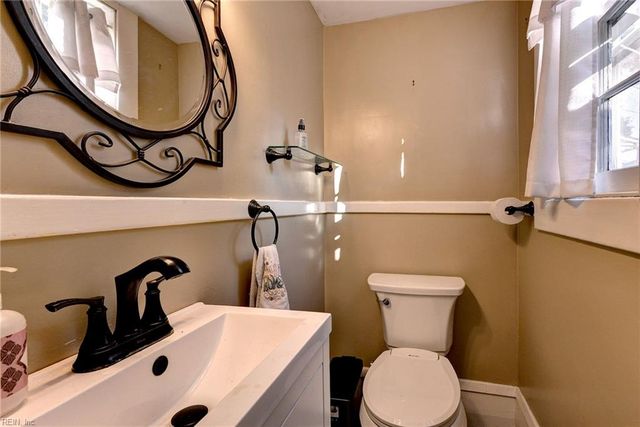 5812 Huntington AVE, Newport News, VA 23607