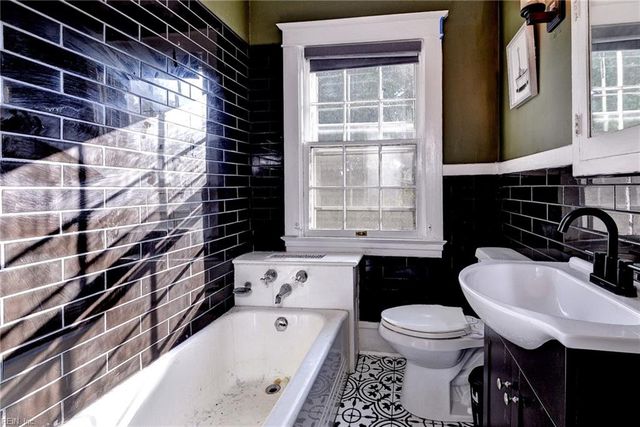 5812 Huntington AVE, Newport News, VA 23607