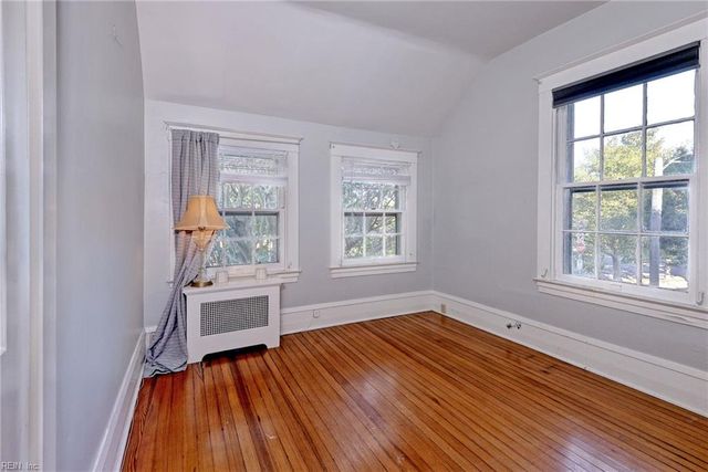 5812 Huntington AVE, Newport News, VA 23607