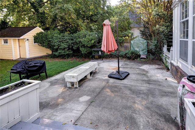 5812 Huntington AVE, Newport News, VA 23607