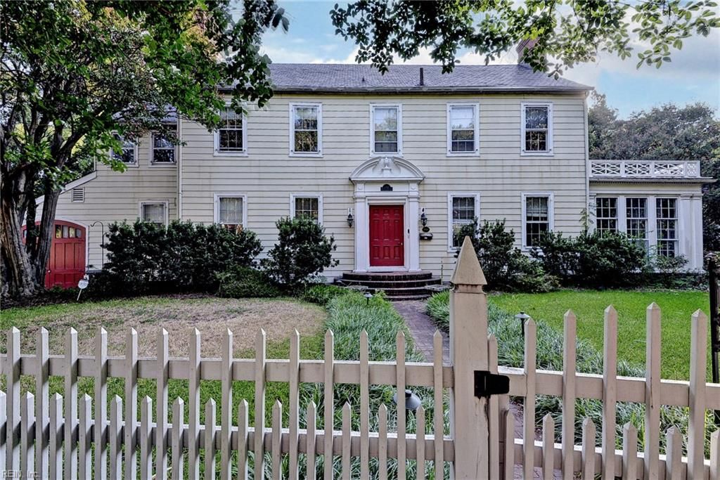 5812 Huntington AVE, Newport News, VA 23607