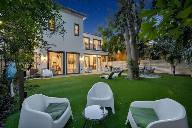 3675 Loquat Ave, Miami, FL 33133