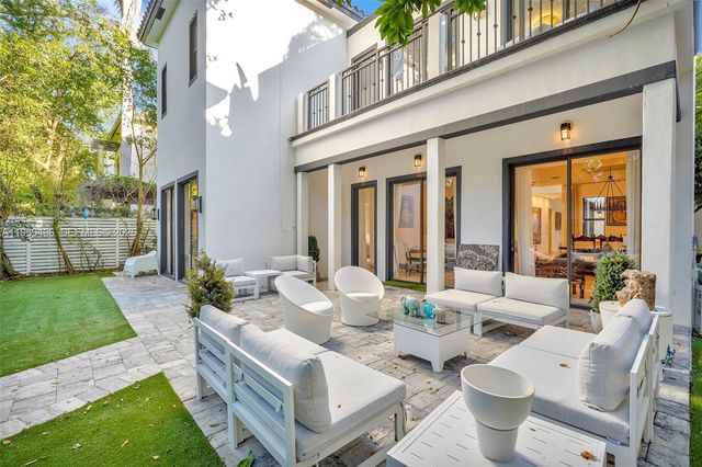 3675 Loquat Ave, Miami, FL 33133