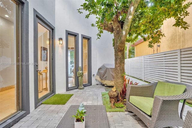 3675 Loquat Ave, Miami, FL 33133