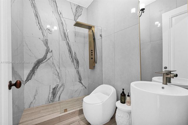 3675 Loquat Ave, Miami, FL 33133