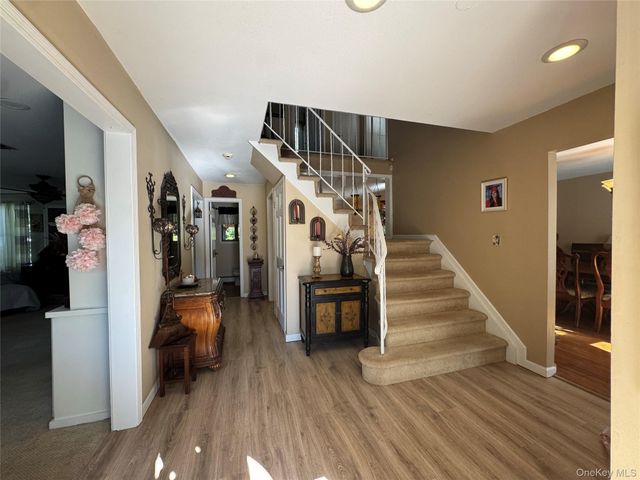 7 Kingston Road, Mount Sinai, NY 11766