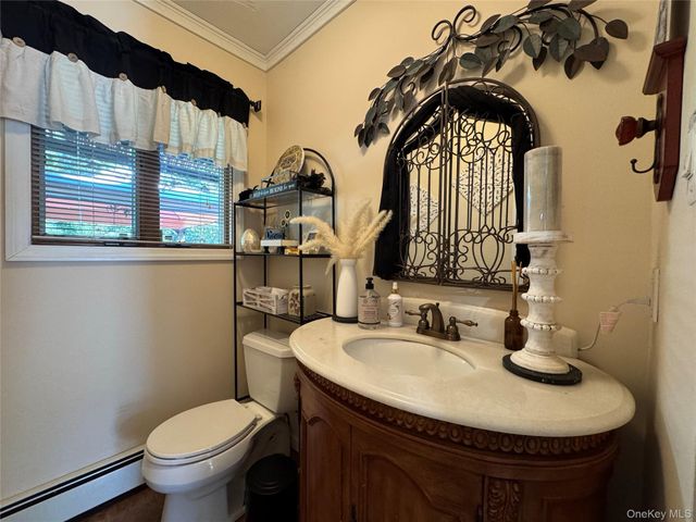 7 Kingston Road, Mount Sinai, NY 11766