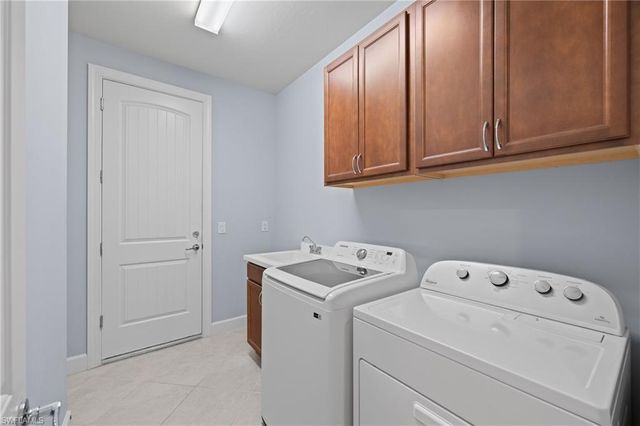 9314 Bexley DR, Fort Myers, FL 33967