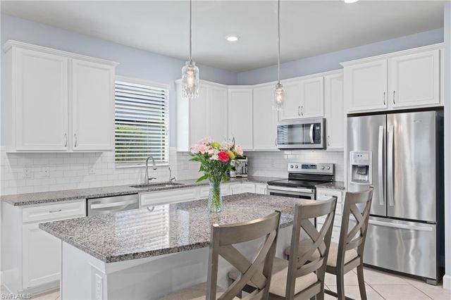 9314 Bexley DR, Fort Myers, FL 33967