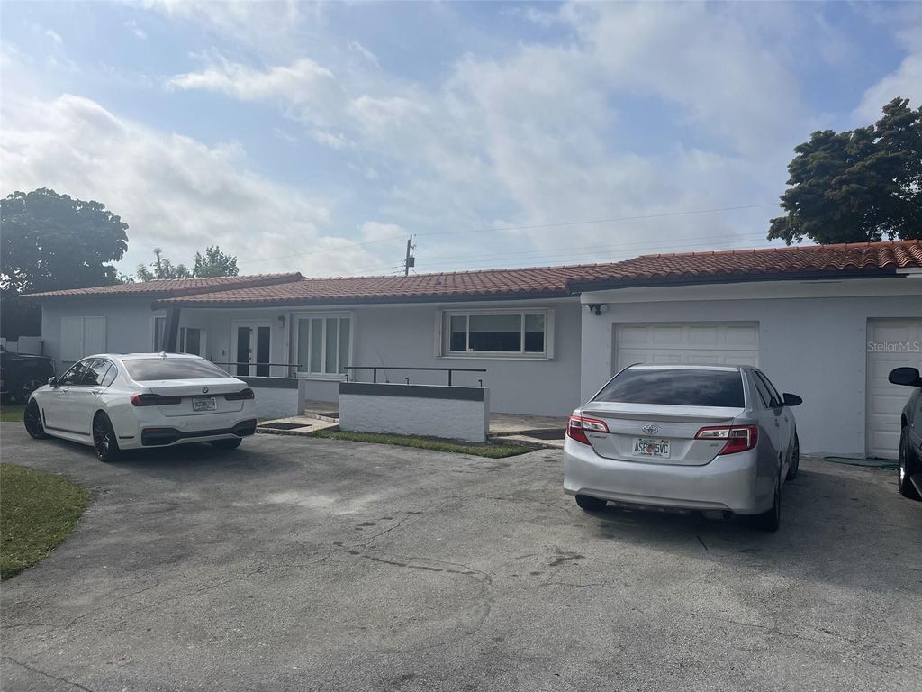 Image 22 of property listing at 9260 SW 164TH STREET, Palmetto Bay, FL 33157