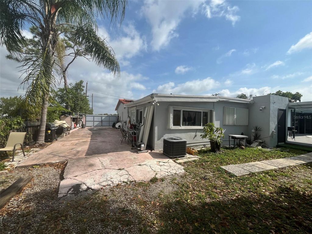 Image 26 of property listing at 9260 SW 164TH STREET, Palmetto Bay, FL 33157