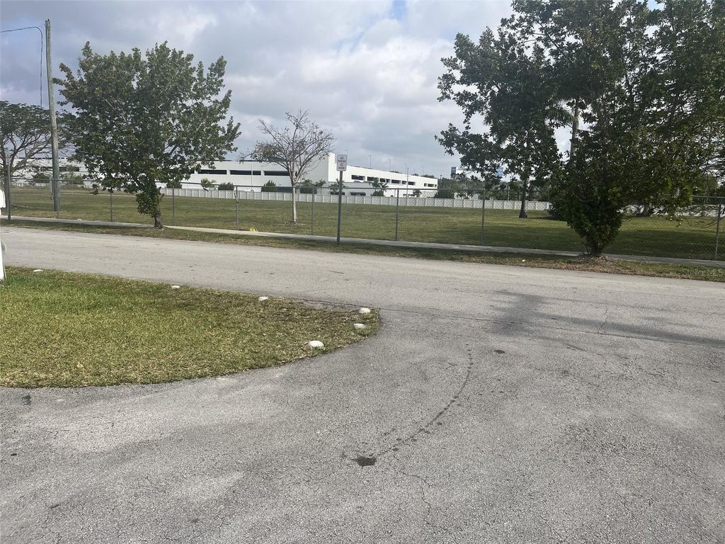 Image 29 of property listing at 9260 SW 164TH STREET, Palmetto Bay, FL 33157